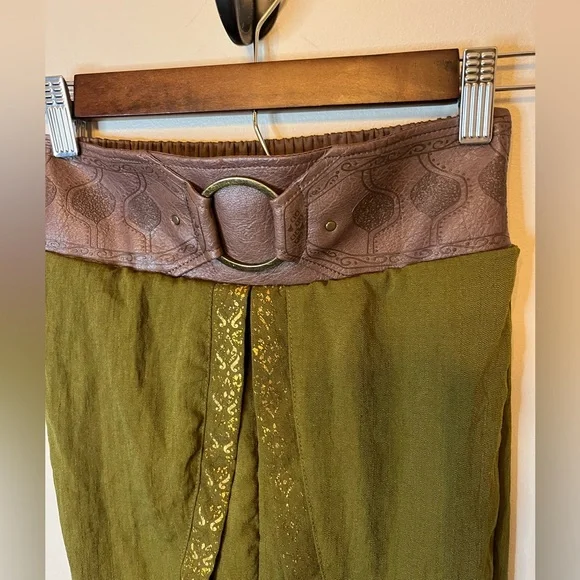 Disney Raya and the Last Dragon Green Harem Pants Brown Belt Size 7/8 Girls EUC - Picture 4 of 6